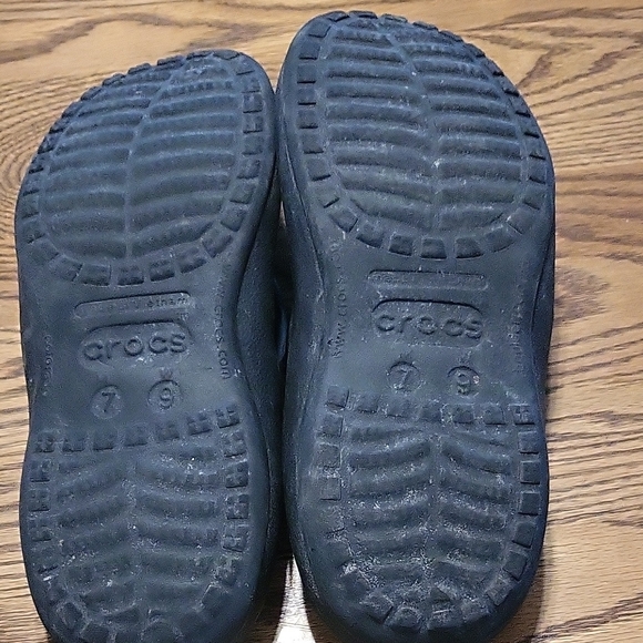 CROCS Dark and Light Gray Sandals - Picture 2 of 3